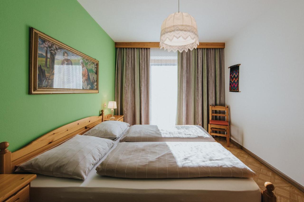 Residence Obermoarhof - Family Apartments With Pool & Playground Vandoies Kültér fotó