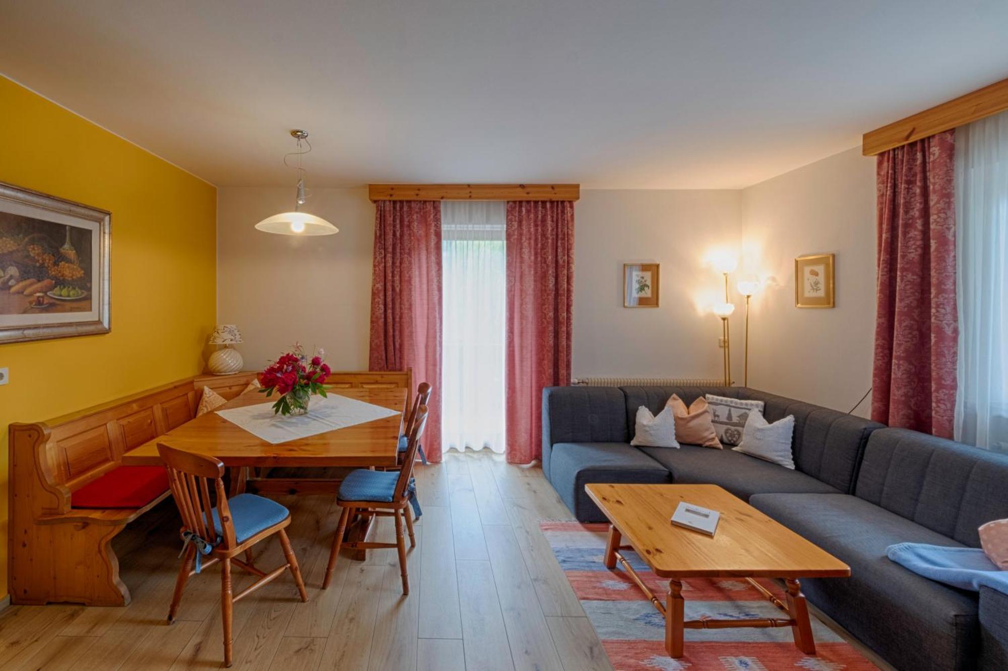 Residence Obermoarhof - Family Apartments With Pool & Playground Vandoies Kültér fotó